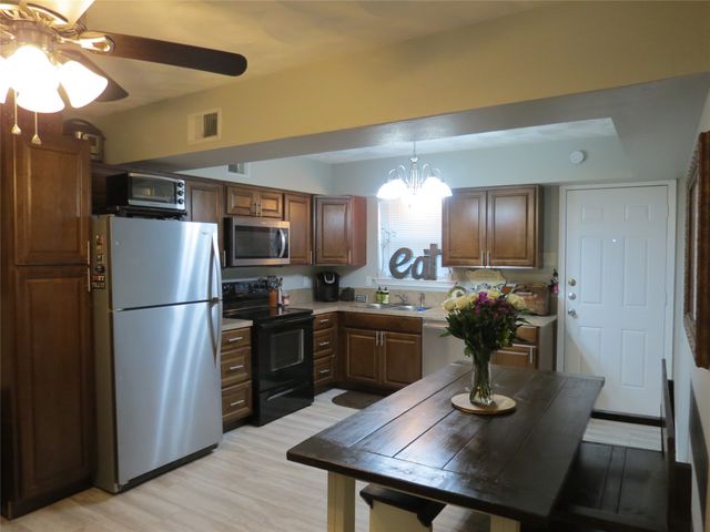 10905 Lake Gardens Drive, Dallas, TX 75218