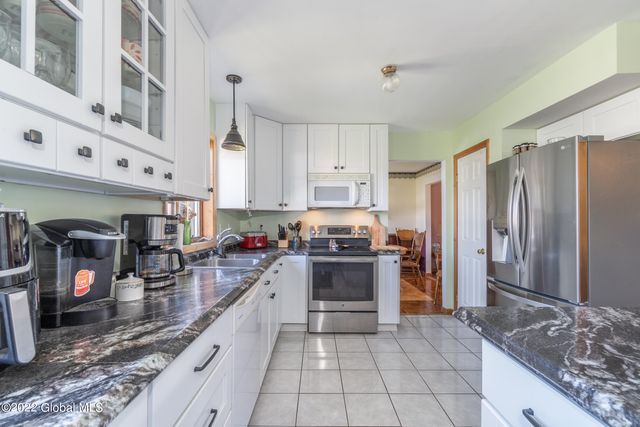 453 Schauber Road, Clifton Park, NY 12019