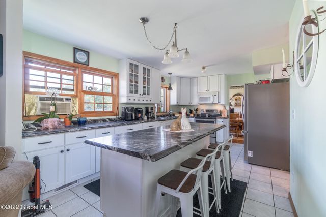 453 Schauber Road, Clifton Park, NY 12019