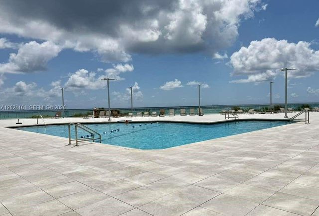7135 Collins Ave 815, Miami Beach, FL 33141