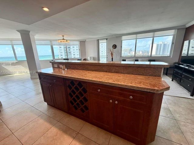 7135 Collins Ave 815, Miami Beach, FL 33141