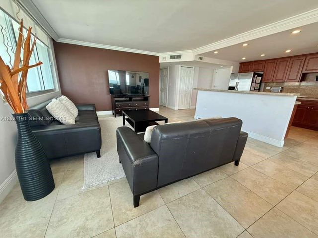 7135 Collins Ave 815, Miami Beach, FL 33141