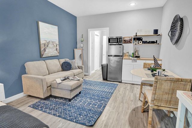 8 Gipson Pl, Fort Walton Beach, FL 32548