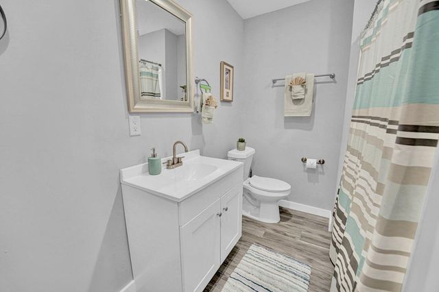 8 Gipson Pl, Fort Walton Beach, FL 32548