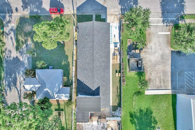 8 Gipson Pl, Fort Walton Beach, FL 32548