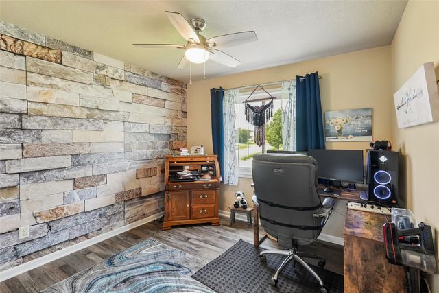 14624 Westbrook Drive, Urbandale, IA 50323