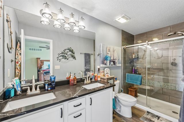 14624 Westbrook Drive, Urbandale, IA 50323