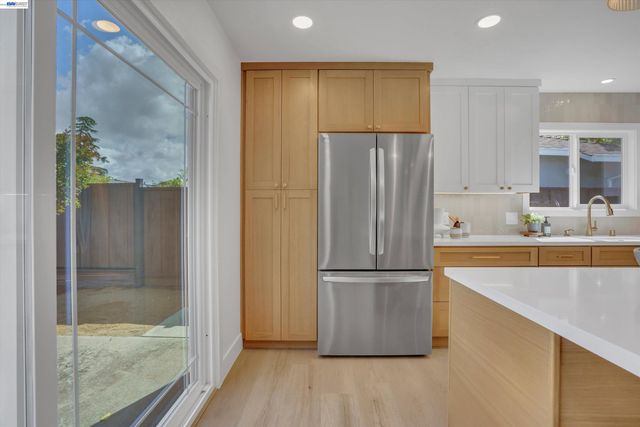 852 Seminole Dr, Livermore, CA 94551