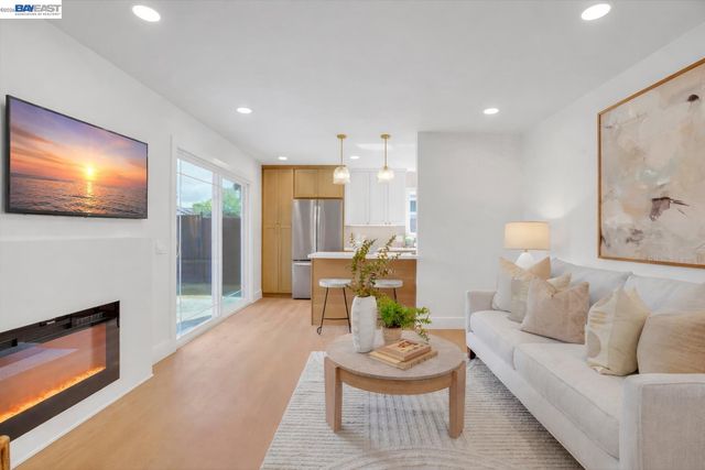 852 Seminole Dr, Livermore, CA 94551