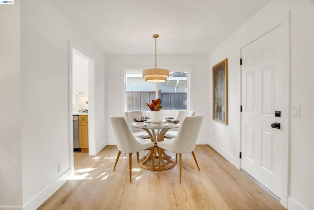 852 Seminole Dr, Livermore, CA 94551