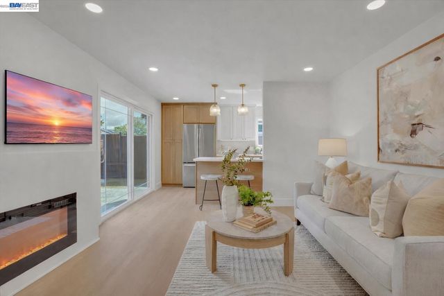 852 Seminole Dr, Livermore, CA 94551