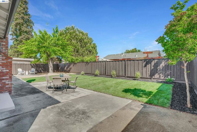 852 Seminole Dr, Livermore, CA 94551