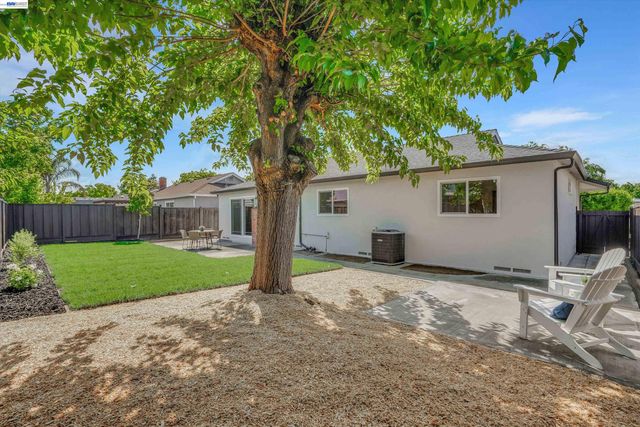 852 Seminole Dr, Livermore, CA 94551