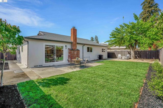852 Seminole Dr, Livermore, CA 94551
