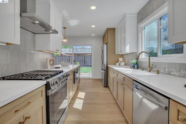 852 Seminole Dr, Livermore, CA 94551