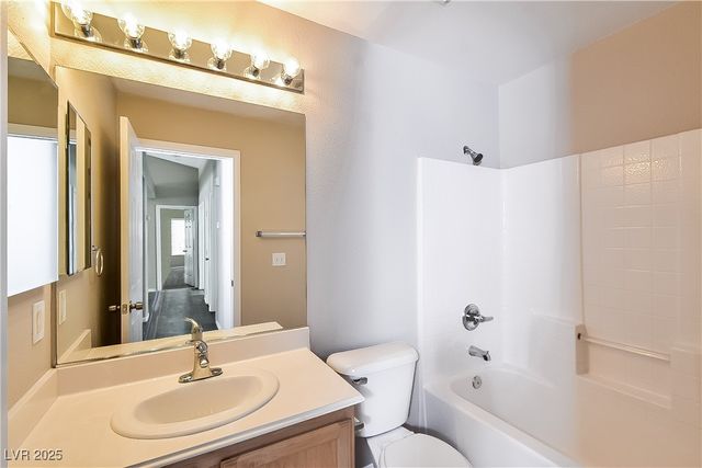 8557 Timber Pine Avenue, Las Vegas, NV 89143