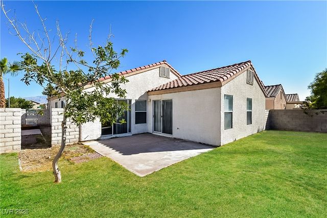 8557 Timber Pine Avenue, Las Vegas, NV 89143