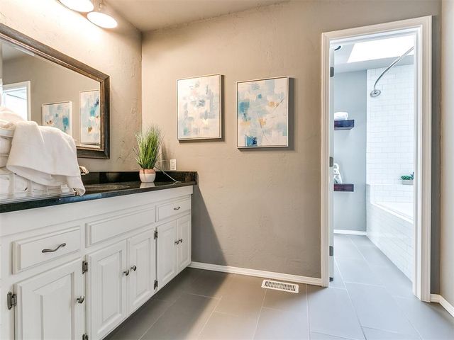 2725 NW 58th Street, Oklahoma City, OK 73112