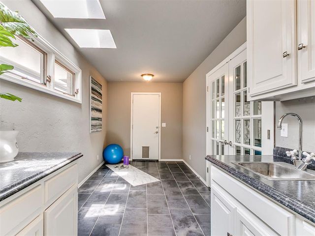 2725 NW 58th Street, Oklahoma City, OK 73112