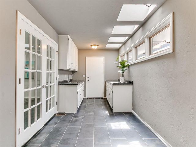 2725 NW 58th Street, Oklahoma City, OK 73112