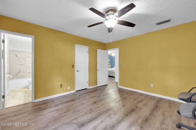 6641 RAMOTH Drive, Jacksonville, FL 32226