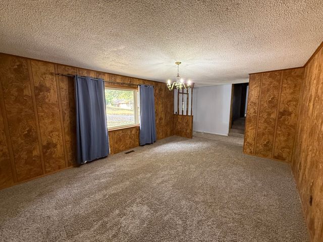 34 Peggy Avenue, Mammoth Spring, AR 72554