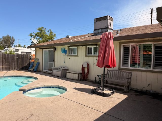5645 20th St, Rio Linda, CA 95673