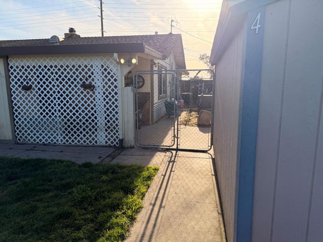 5645 20th St, Rio Linda, CA 95673
