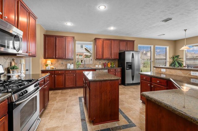 12503 Valley Cliff Court, Tomball, TX 77377