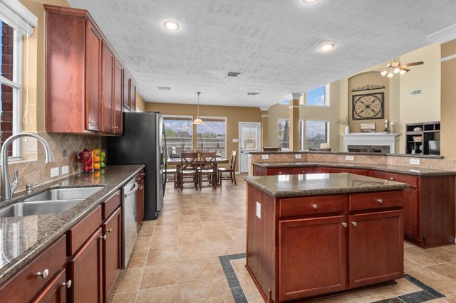 12503 Valley Cliff Court, Tomball, TX 77377