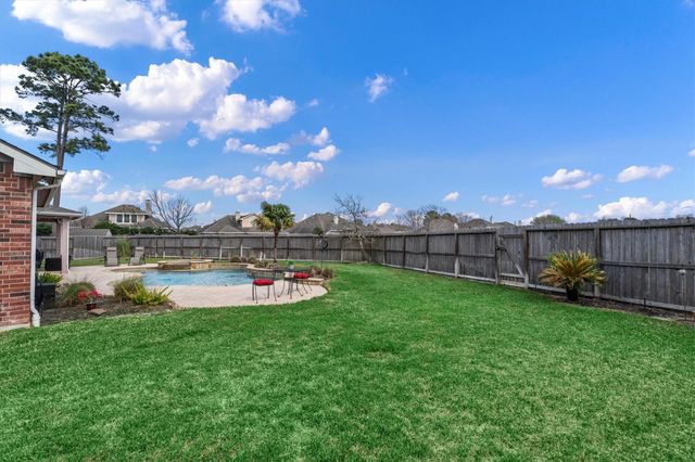 12503 Valley Cliff Court, Tomball, TX 77377