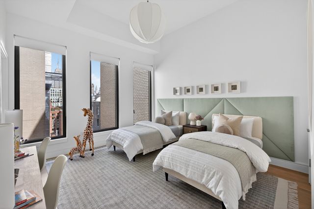 540 6TH Avenue PHB, New York City, NY 10011