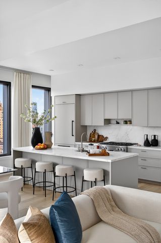 540 6TH Avenue PHB, New York City, NY 10011