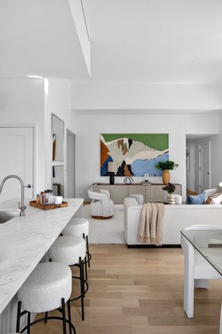 540 6TH Avenue PHB, New York City, NY 10011