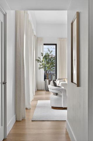 540 6TH Avenue PHB, New York City, NY 10011