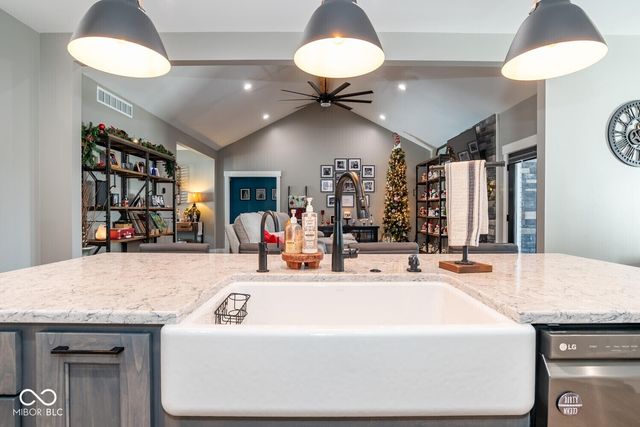 9218 S Foggy Ridge Lane, Bloomington, IN 47401