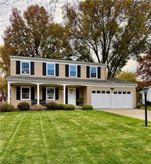 2028 Crestdale Drive, Stow, OH 44224