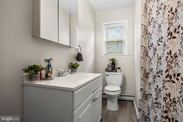 134 W SOMERDALE RD, Somerdale, NJ 08083