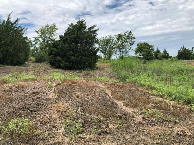001 Steele Road, Highlands, TX 77562