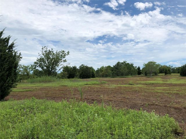 001 Steele Road, Highlands, TX 77562