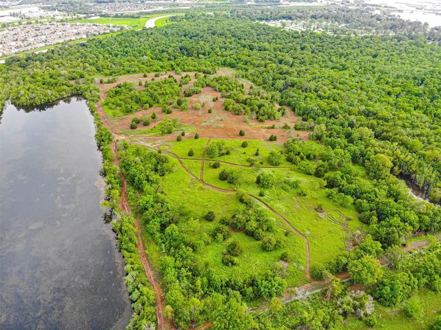 001 Steele Road, Highlands, TX 77562
