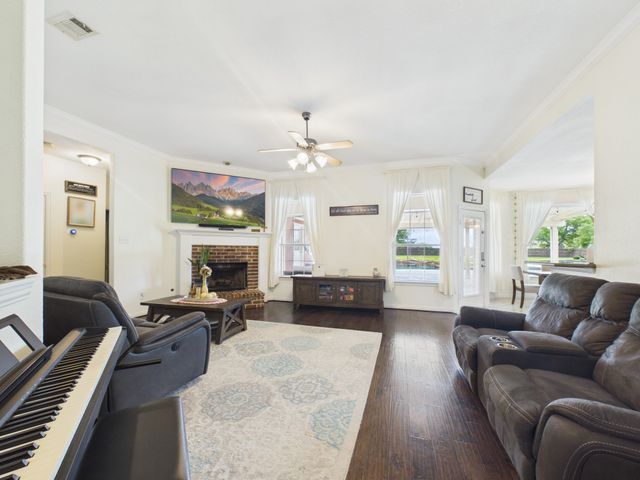 5640 Jennifer Lane, Midlothian, TX 76065