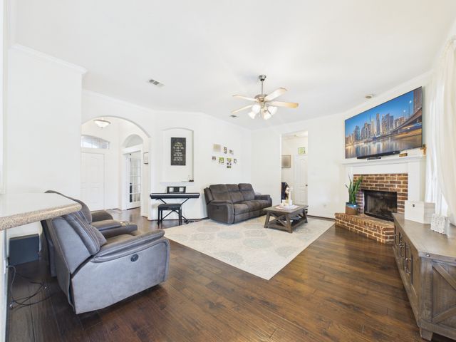 5640 Jennifer Lane, Midlothian, TX 76065