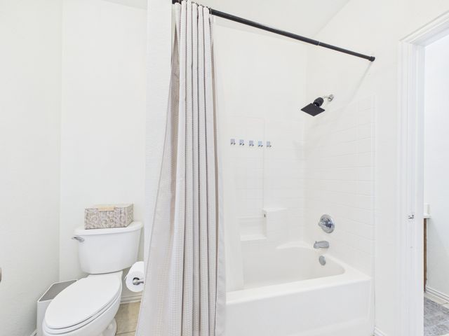 5640 Jennifer Lane, Midlothian, TX 76065