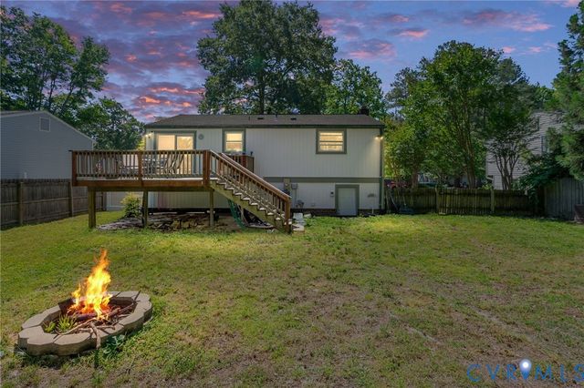 2120 Unicorn Ln, Midlothian, VA 23235