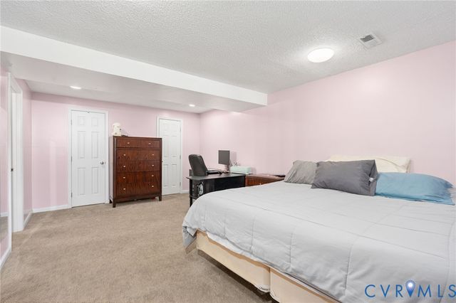 2120 Unicorn Ln, Midlothian, VA 23235