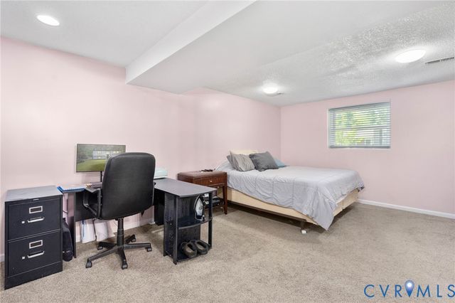 2120 Unicorn Ln, Midlothian, VA 23235
