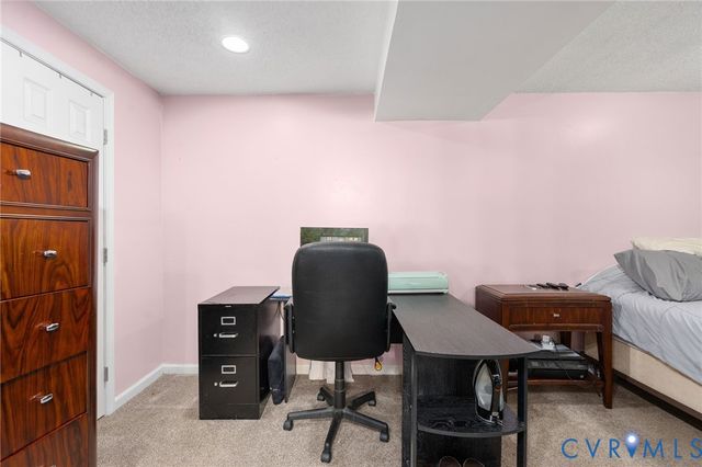2120 Unicorn Ln, Midlothian, VA 23235