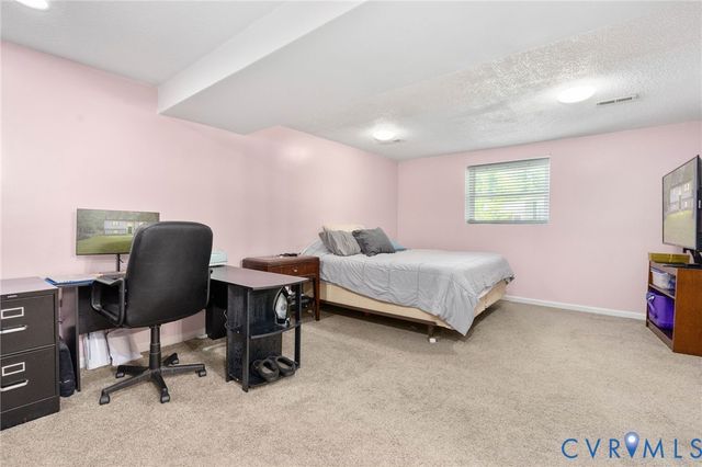 2120 Unicorn Ln, Midlothian, VA 23235