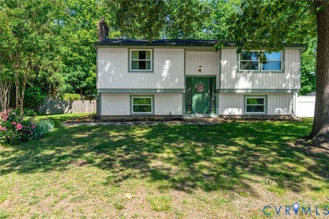 2120 Unicorn Ln, Midlothian, VA 23235
